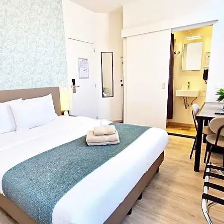 Hotel Tropicana 2*