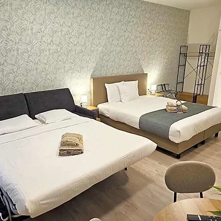 Tropicana Hotel 2*