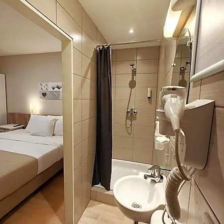 Hotel Tropicana